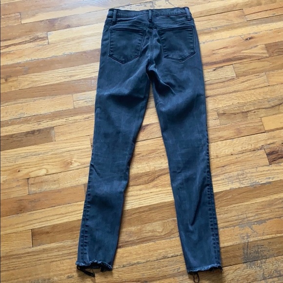 Gap‎ 25 - Picture 5 of 5